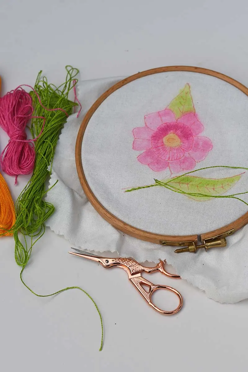 embroidering the leaf backstich