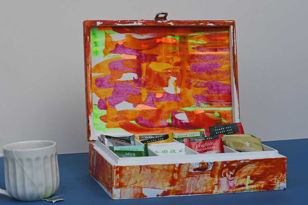 Abstract squeegee painted tea box