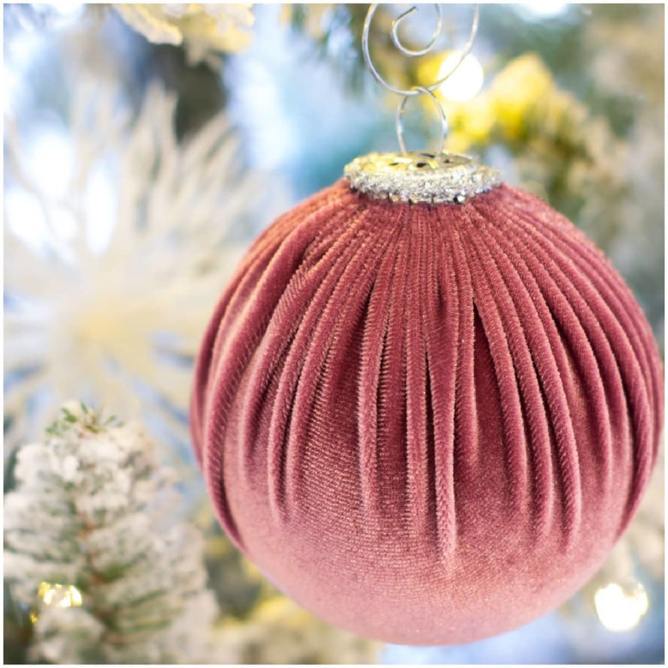 25 Velvet Crafts: Bring a Touch of Luxury to Your Creativity - Pillar ...