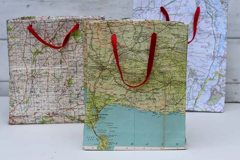 Old road map gift bags