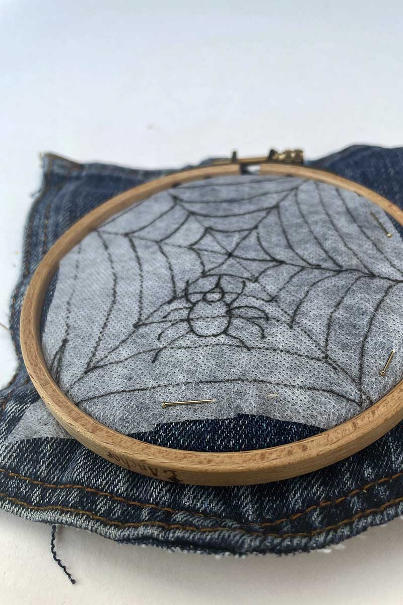 Halloween web embroidery pockets