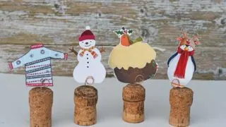 diy Christmas place card holders wine corks