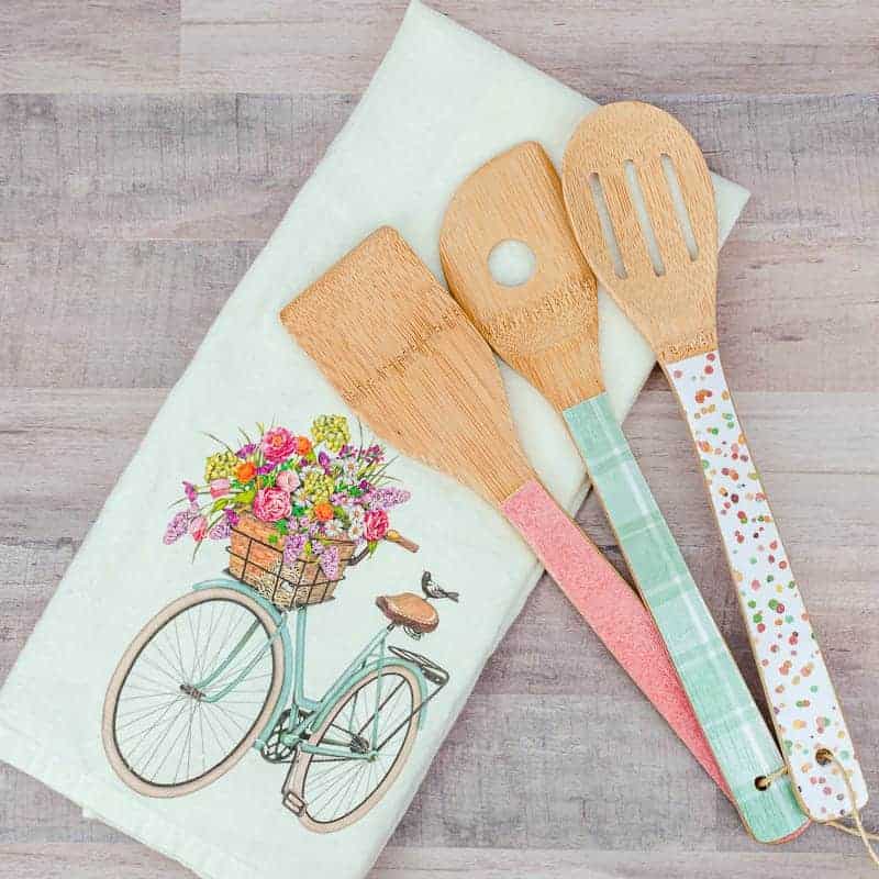 decoupaged wooden spoons