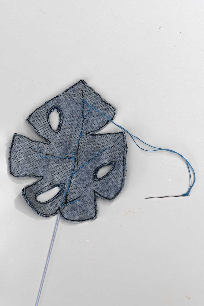 embroidering the viens of the Monstera leaves